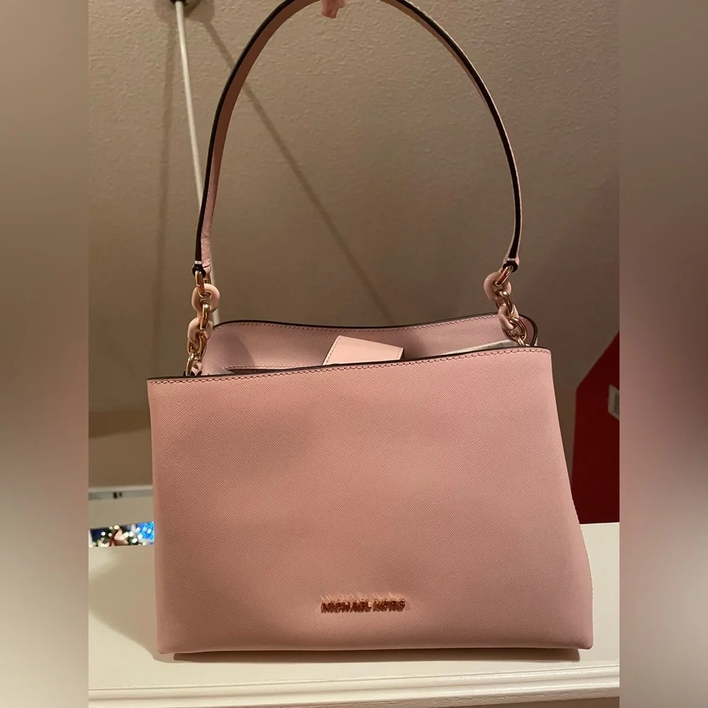 Light Pink Micheal Kors Purse - Picture 3 of 7
